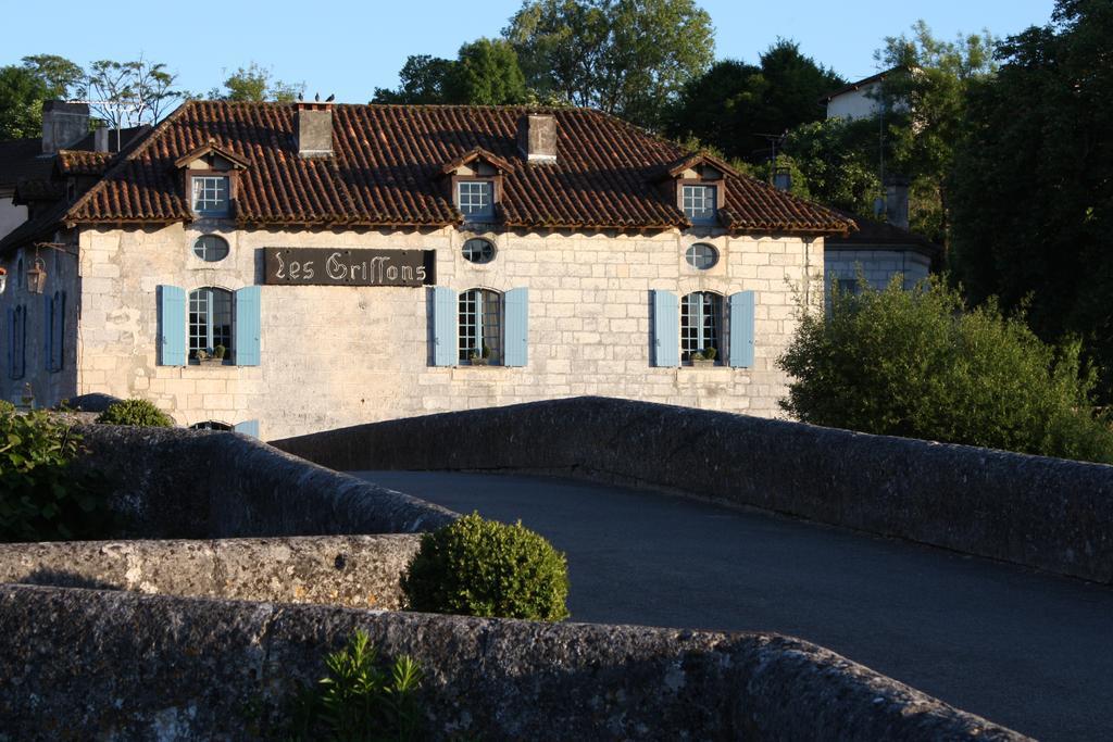 Hostellerie Les Griffons Bourdeilles Luaran gambar