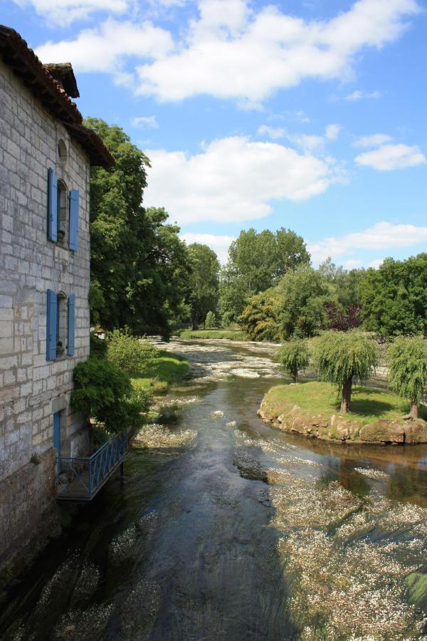 Hostellerie Les Griffons Bourdeilles Luaran gambar